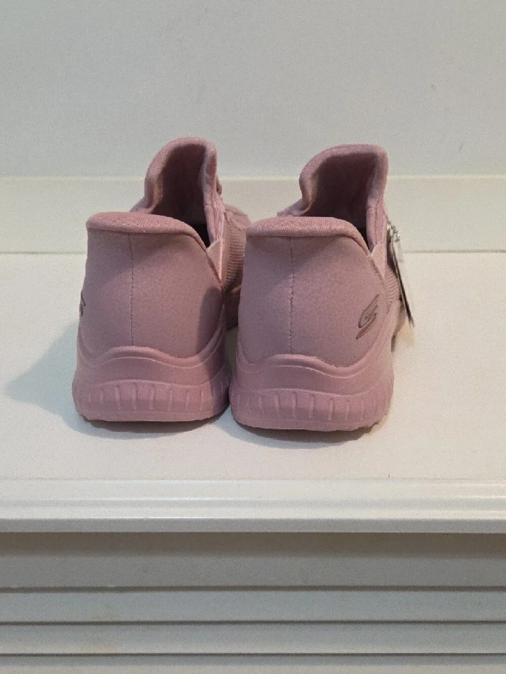 Skechers Light Pink Knit Slip-On Sneakers NWT Size 7 - Picture 3 of 5